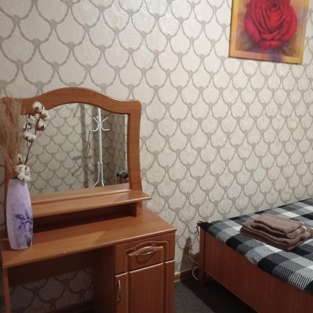 Desyatinnaya Hostel Kiev Bagian luar foto